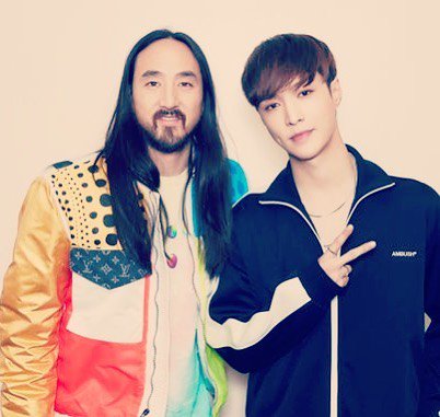 XingPark's tweet image. 190120 Yixing Instagram Update with @steveaoki @ASAPferg 

#Samsung #GalaxyA8s #LayXSamsung
#LayZhangNAMANANA #producerLayZhang #LayZhang #อี้ชิง #张艺兴 #Lay #Yixing #레이 #レイ #チャンイーシン #장이씽 @layzhang @lay_studio