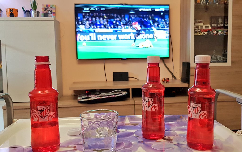 javimqt's tweet photo. Desde casa se ve muy bien el partido... pero desde la catedral estaría mucho mejor... @BasqueWater #sangredeleon #betizurekin Aupa Athletic! https://t.co/gKTkVOcZWN