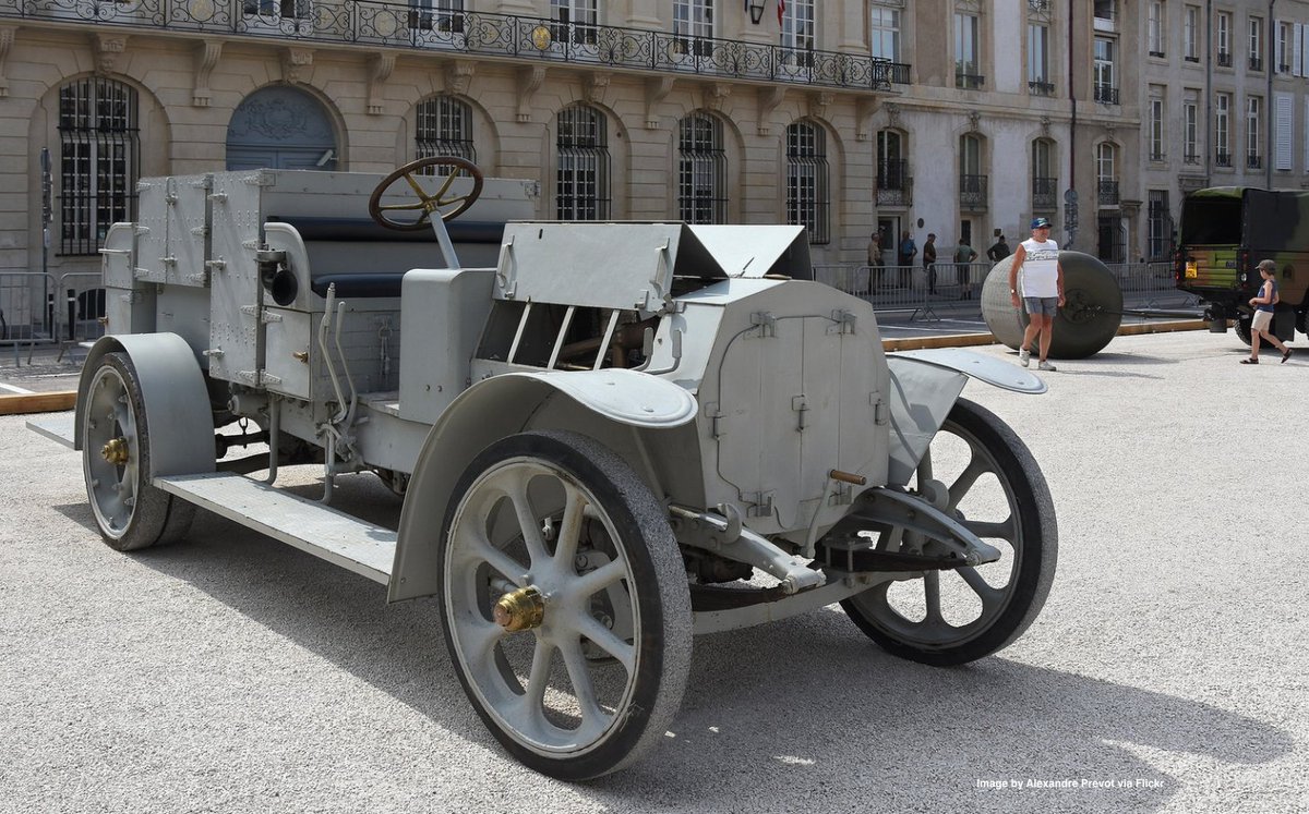 10 years challenge trend in Instagram? What about 100 years challenge? An old classic, but she is still a beauty. #cars #heritage #10yearschallenge #classic