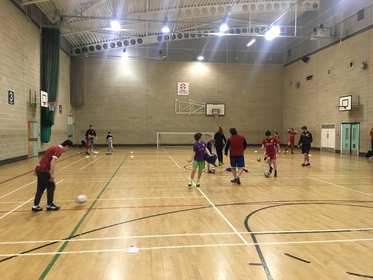 BristolDS1's tweet image. Great session today working on control, turning and team work and as always putting the skills we practiced to the test with a match at the end ⚽️⚽️ #DSFootball #InclusiveActivity