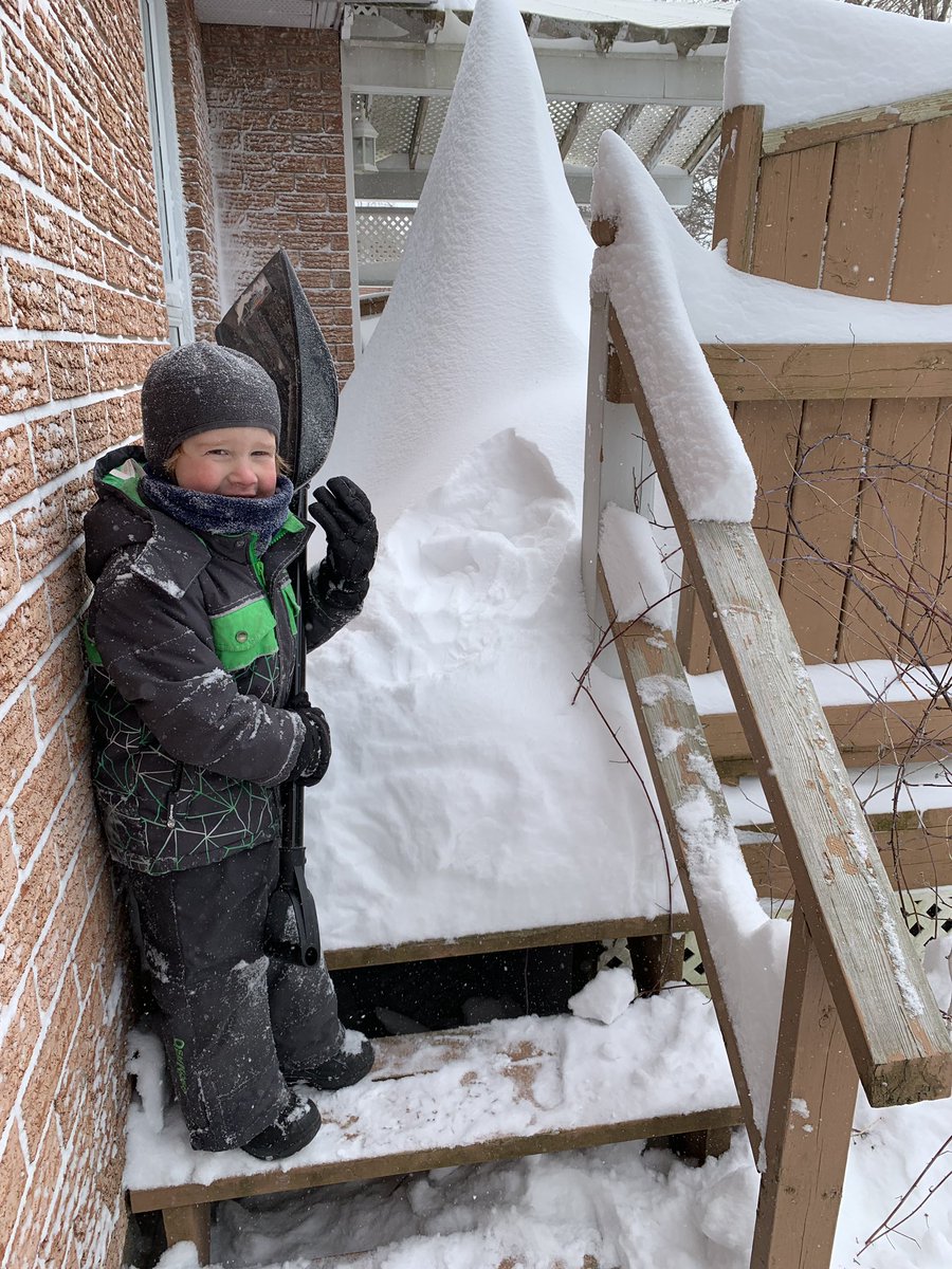 peterbearse's tweet image. If only we could all be so excited to shovel ALL THE SNOW! (We ended up with a crazy snow drift!) #ygk #DontHibernate #SitLessKfla