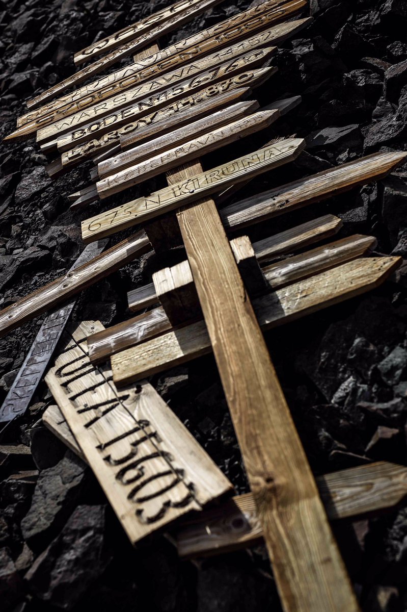 Luotettavasta lähteestä olen saanut tietää, että Luulajaan on tästä linnuntietä 15603 kilsaa. #lähdekritiikki #puinentodistusaineisto #STAAntarktis