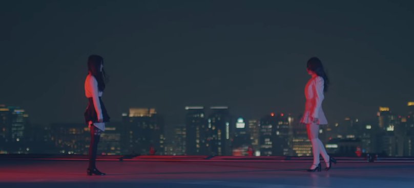 🌙 Orrery on X: "Also this scene shouldn't be forgotten since Heejin met  Olivia Hye on a rooftop in Egoist Paris/France is Heejin's representative  city/country/location Which is where Olivia Hye is seen