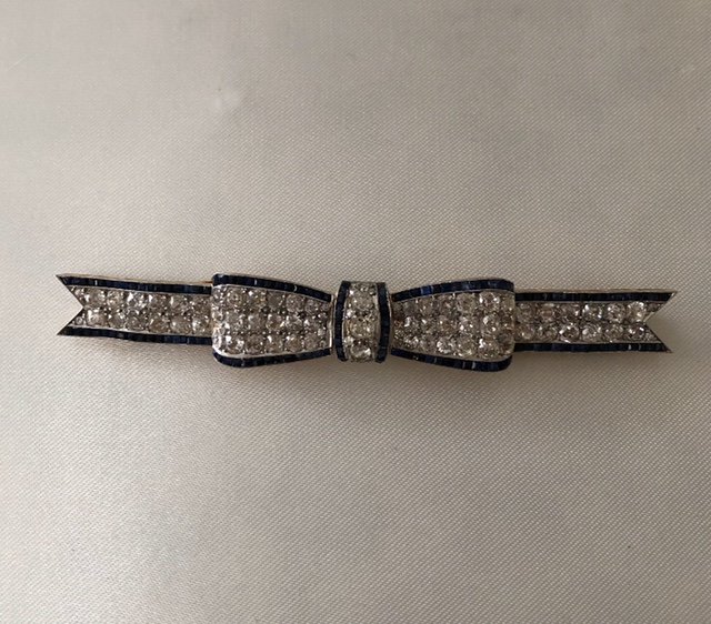 KunstWeekend's tweet image. Bij De Zweedse Schatkamer kan je tijdens het Kunst &amp;amp; Antiek Weekend terecht voor de mooiste antieke en hedendaagse juwelen, art deco en het verrassende collectie zilver! Mis het niet!
#KAW2019 #kunstenantiekweekend #juwelen #sieraden #zilver #zweeds #zweden #schatkamer