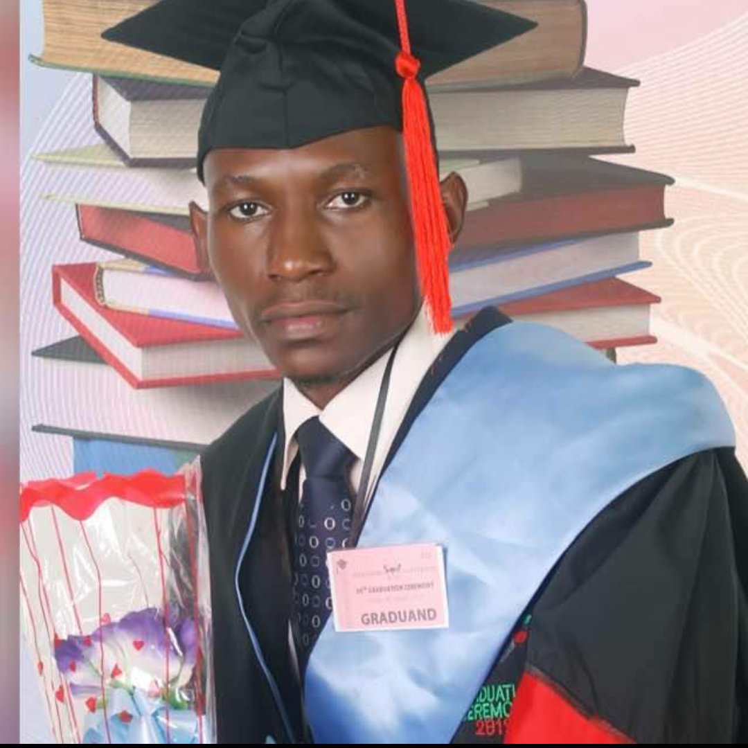 We congratulate 🎊 the Boss upon this academic milestone.  #Mak69thGrad @kabandaolsd