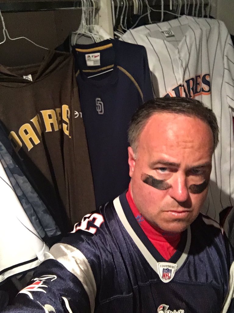 DonOrsillo's tweet image. Time to break out my game day selfie. Let’s go!