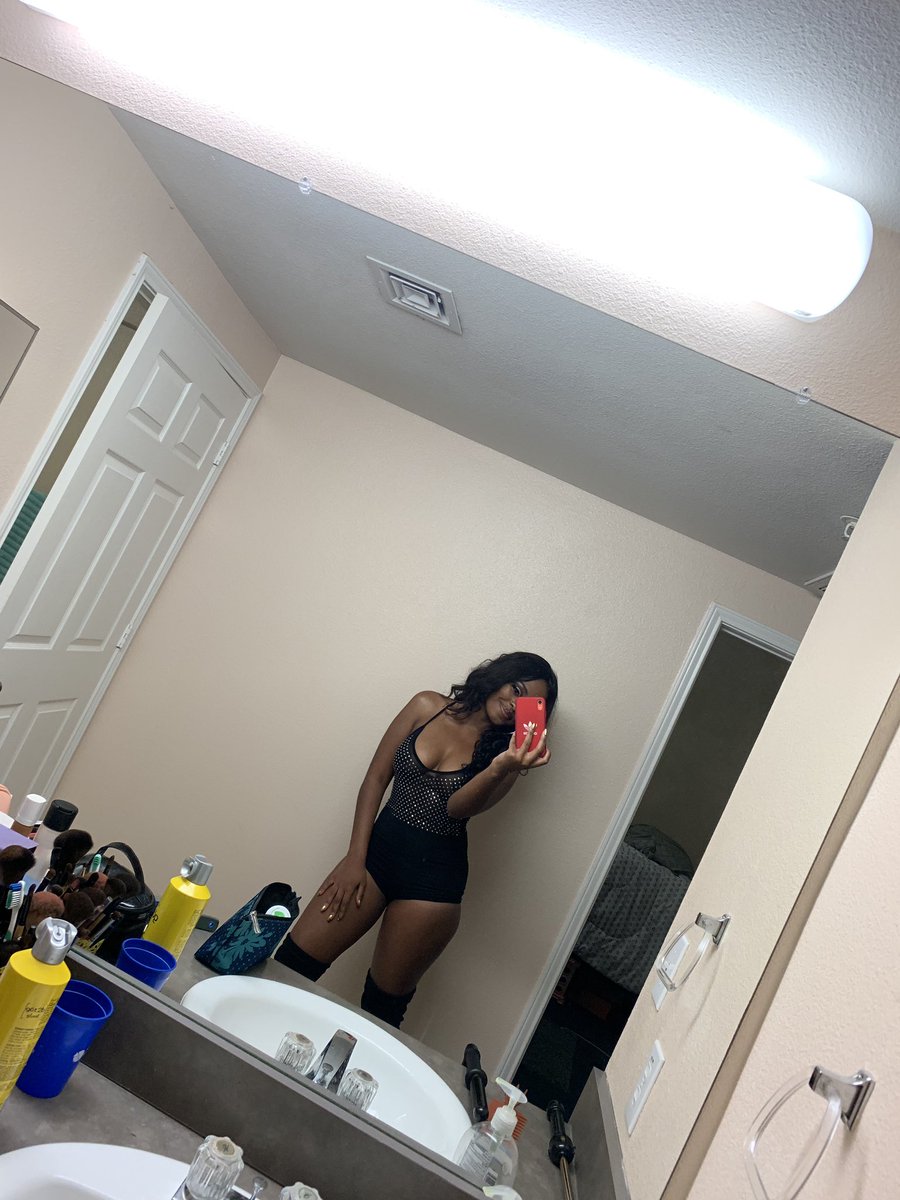 GabbyLynn9's tweet photo. Brown skin π«
#Its2Loaded was a complete success β
https://t.co/JltrPE1Q4y