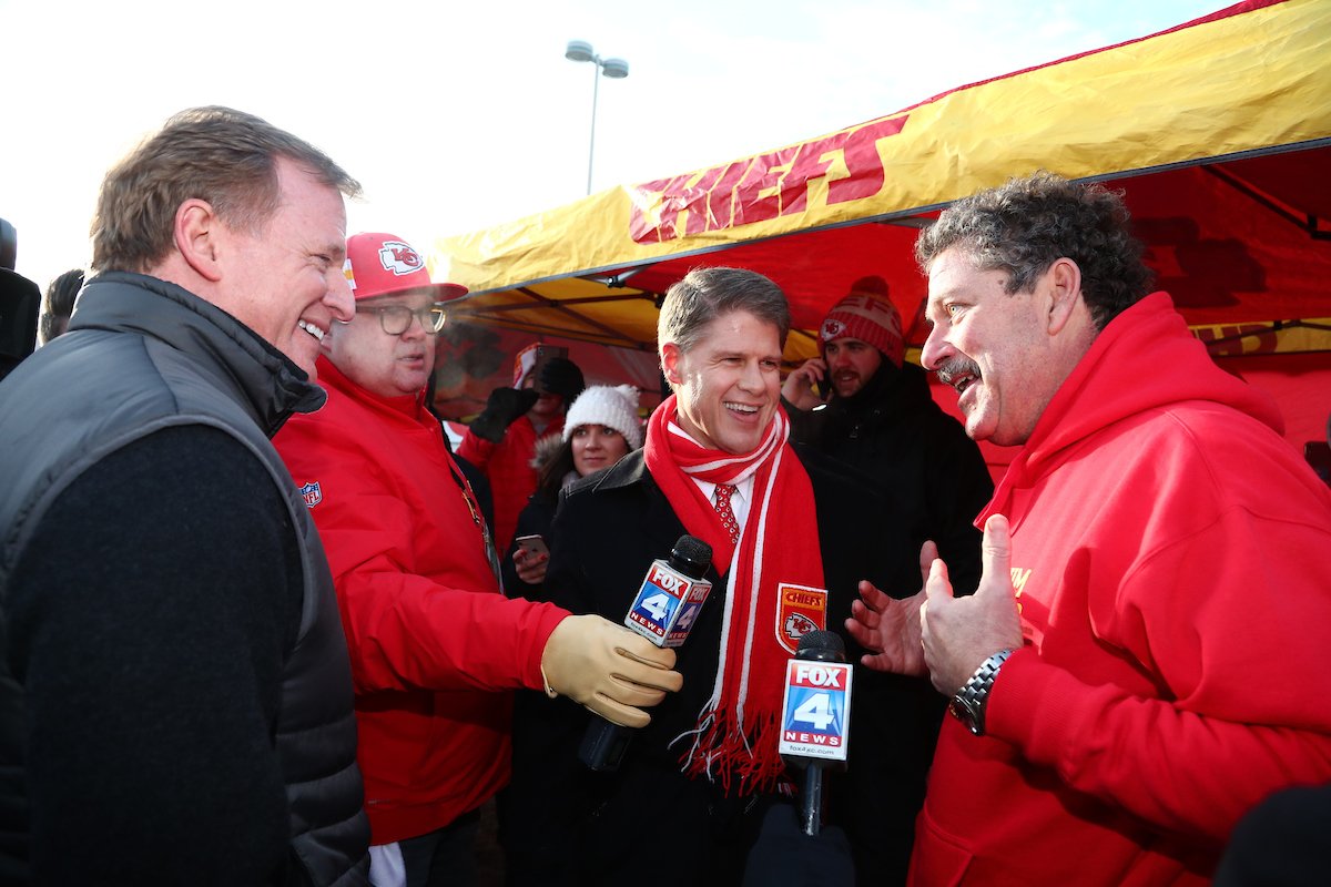 Chiefs's tweet photo. #ChiefsKingdom https://t.co/DY2YdCL7Ho