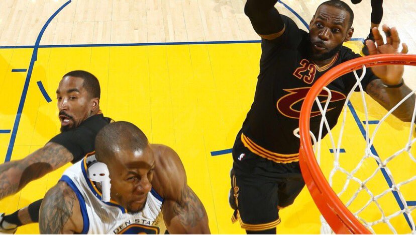 mattsumm9's tweet photo. Iggy look out, Lebron is coming! Oh god. He wearing airpods. He can’t hear us. https://t.co/ghM2hREZlD