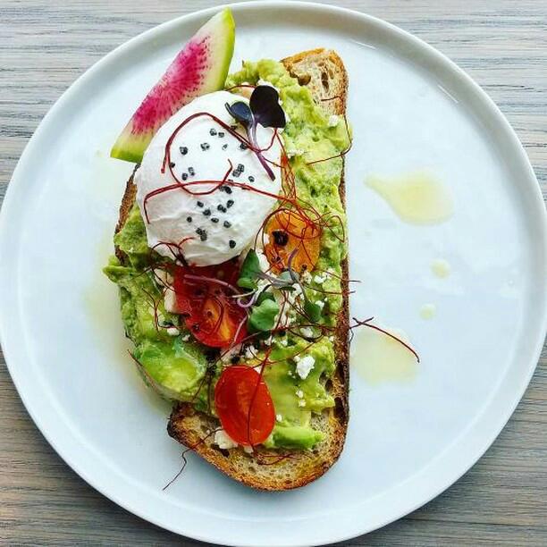 Rhode_Eats's tweet photo. The Avocoda🥑Toast, We Love💚 the Most! @sydneypvd
Foodies, did you know that @sydneypvd is expanding!? Look out for news about the Portsmouth and Garden City locations in the coming weeks! 📣TAG a friend and help spread the word!📰
#rhodeeats
#RhodeIsland https://t.co/CqL92B6OD9