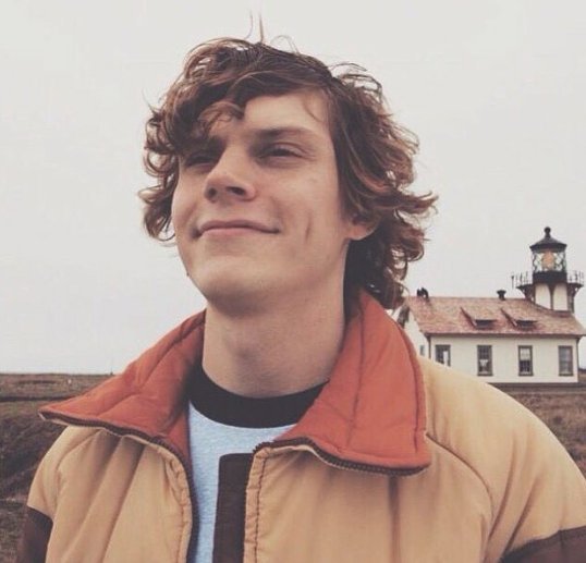 Happy Birthday Evan Peters 