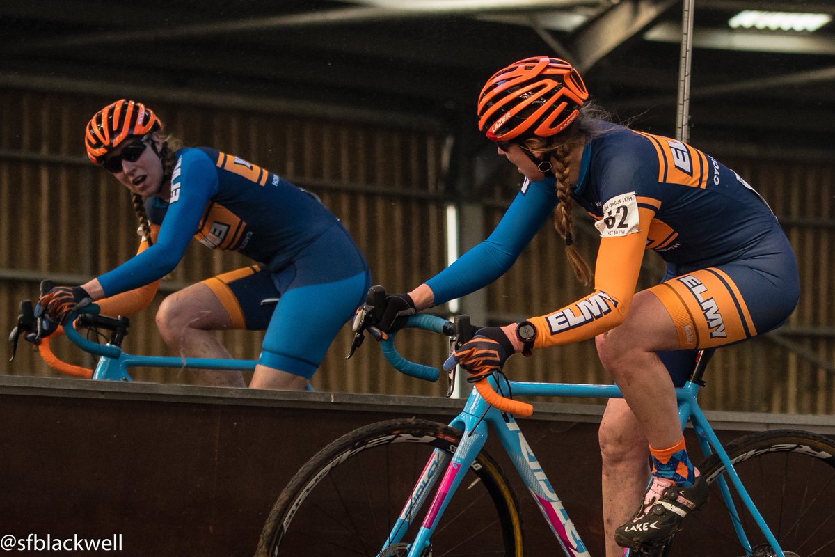 sfblackwell's tweet photo. 121 pic from today's Eastern CX League women's race at  @HorseCharity organized by @icenivelo - Senior winner and overall @gemmamelton / @UK_Pedal_Power, Junior winner @LozzieJrCyclist / @AdmiralLivAWOL, Vets winner @joanne_newstead / @elmycycles Pics at: https://t.co/hXJjY5LO6R https://t.co/XC89Ju8kiD