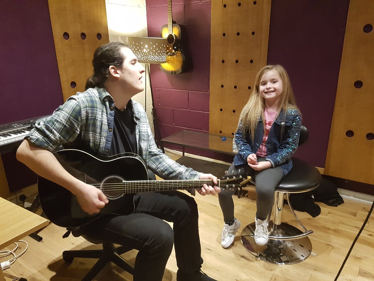 NevaehSinger's tweet photo. Oh my goodness... have I got a treat for you all.... watch this space #bestevercover
#nevaehsinger https://t.co/VTrXXzvDFy
