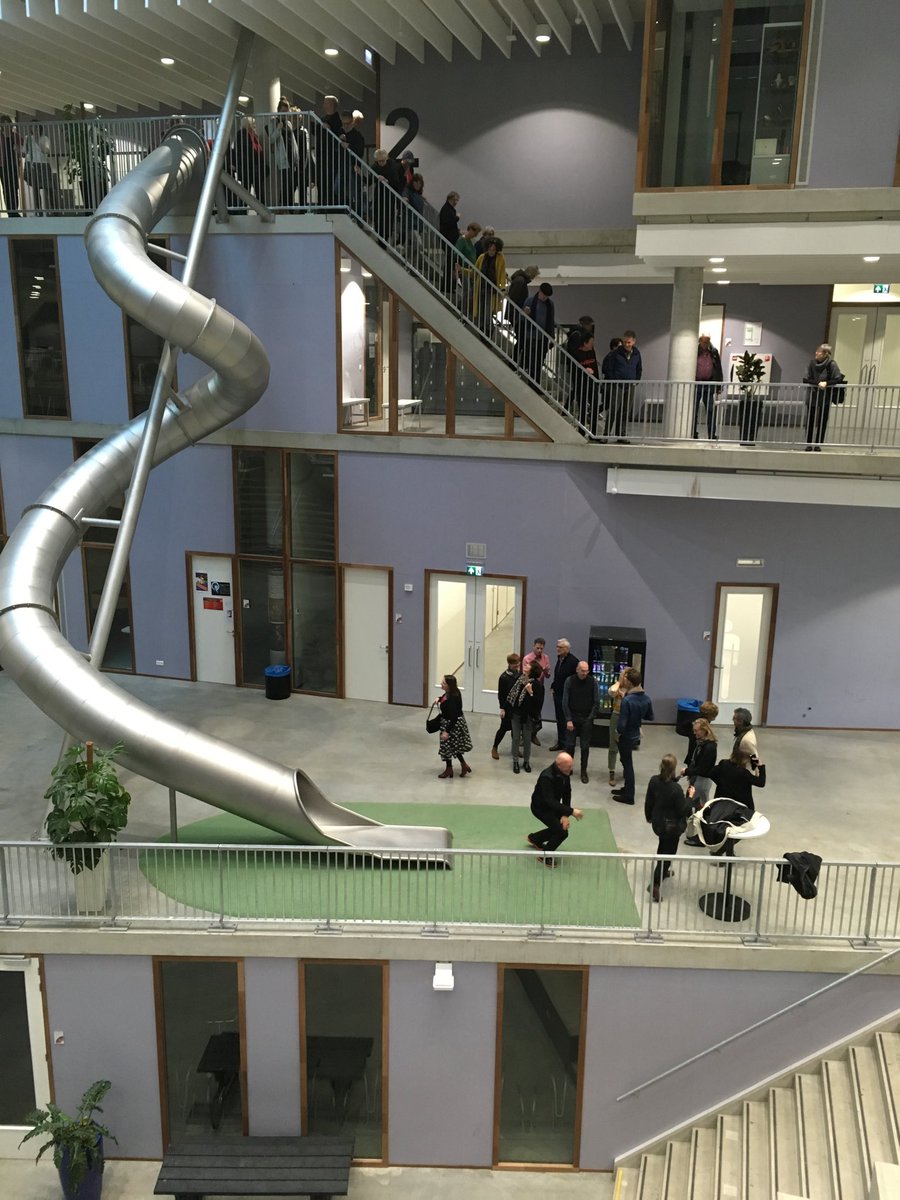 tracymetznrc's tweet photo. Ontwerp #EctorHoogstad voor #HyperionLyceum was af, school mocht zeggen of het zo goed was. Ja maar... ze wilden een glijbaan. Die kregen ze! https://t.co/cNklY8QgwS