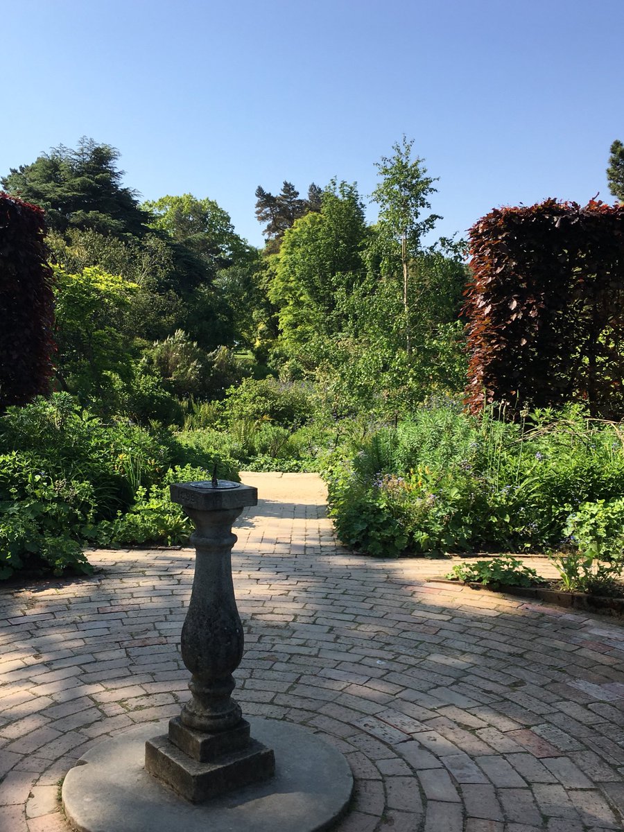 CCharmanNT's tweet photo. You know you want to .......

Fantastic opportunity to be the next Head Gardener @HidcoteNT 
#greatplace #fantastcteam #oppotunityofalifetime 

https://t.co/q3VQ78lL9t https://t.co/AMmmMhlUzi