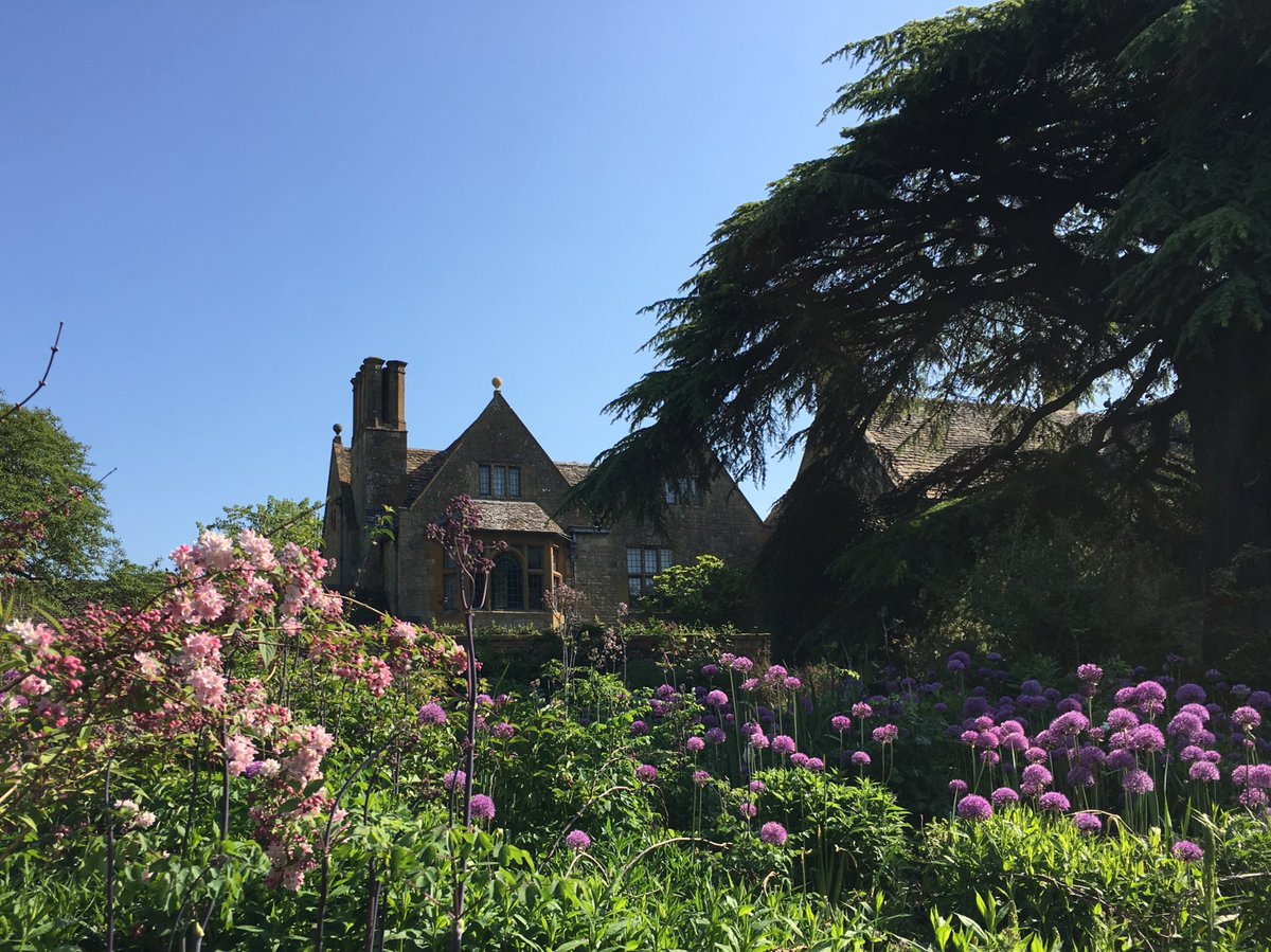 CCharmanNT's tweet photo. You know you want to .......

Fantastic opportunity to be the next Head Gardener @HidcoteNT 
#greatplace #fantastcteam #oppotunityofalifetime 

https://t.co/q3VQ78lL9t https://t.co/AMmmMhlUzi