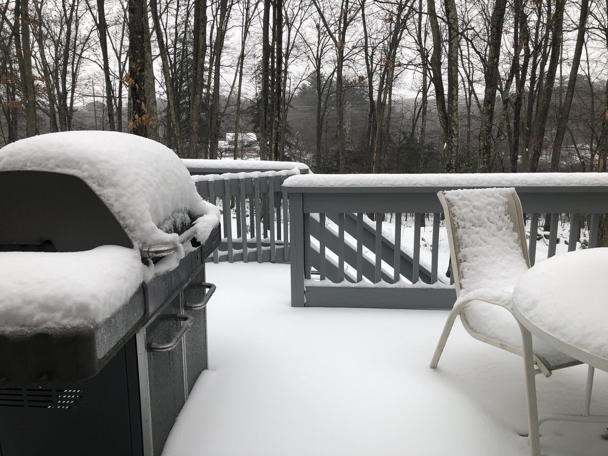 tedgrevers's tweet photo. @rickdebruhl Greetings from sunny  Massachusetts! Our cars are hibernating right now. https://t.co/zDTQeiRz6a