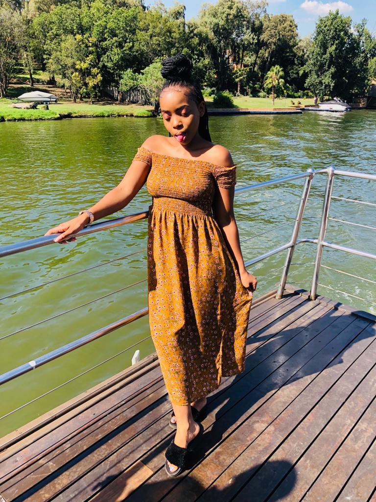 msflexible_sa's tweet photo. Boat Ntoni ntoni🌻💛 https://t.co/4UqvYGPhb9