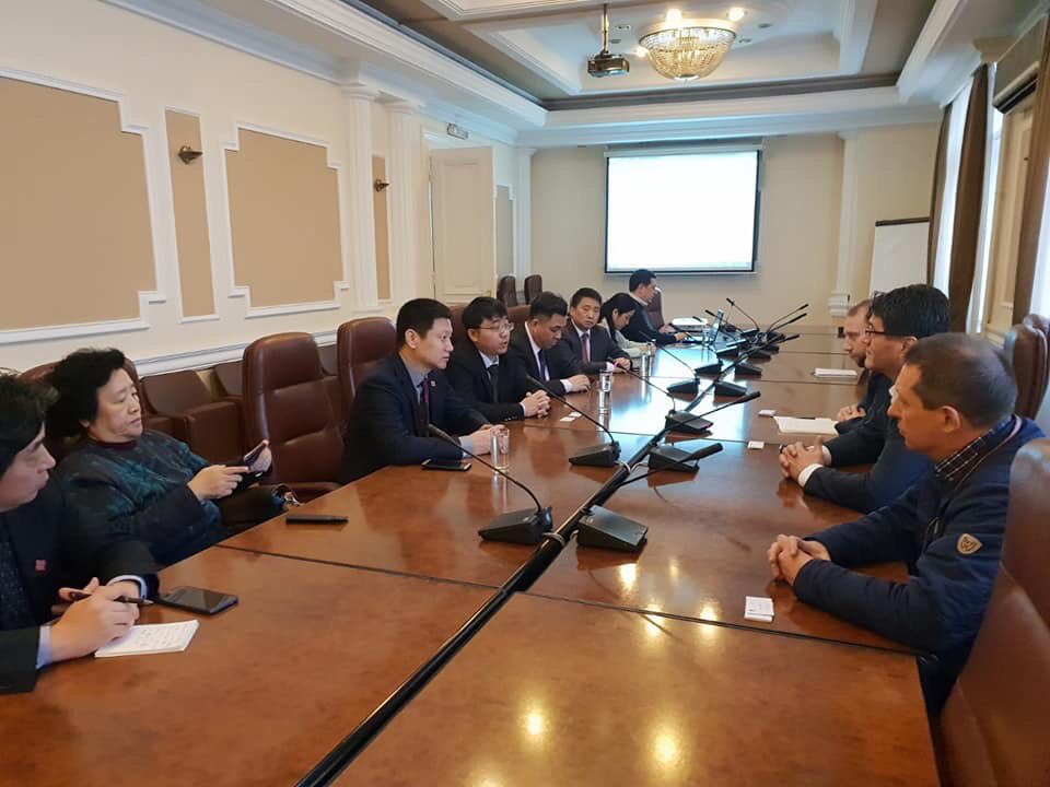 DarkoBulatovic_'s tweet photo. Пријем у Градској кући за Кинеску државно - привредну делегацију која је у посети Србији. Кинеска делегација, посетила је #Nis, у склопу посете Србији коју је организовао “WANLI THINK THANK” из Пекинга. Делагацију је предводио г-дин Зхао Yuе, генерални секретар. https://t.co/4615YYCu0Y