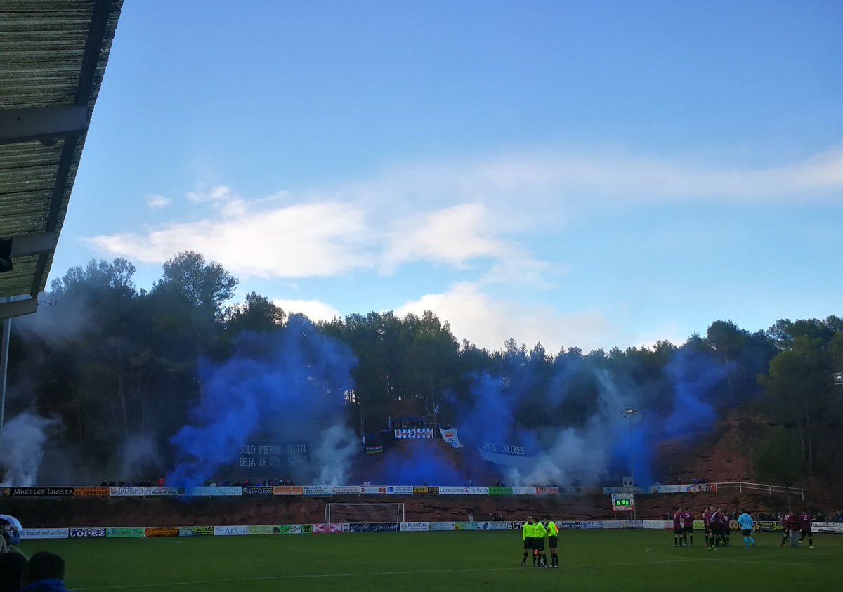 Por si alguien no lo conoce. Esto es La Salera. Gracias afición por nunca dejarnos solos. Victorias que valen oro.