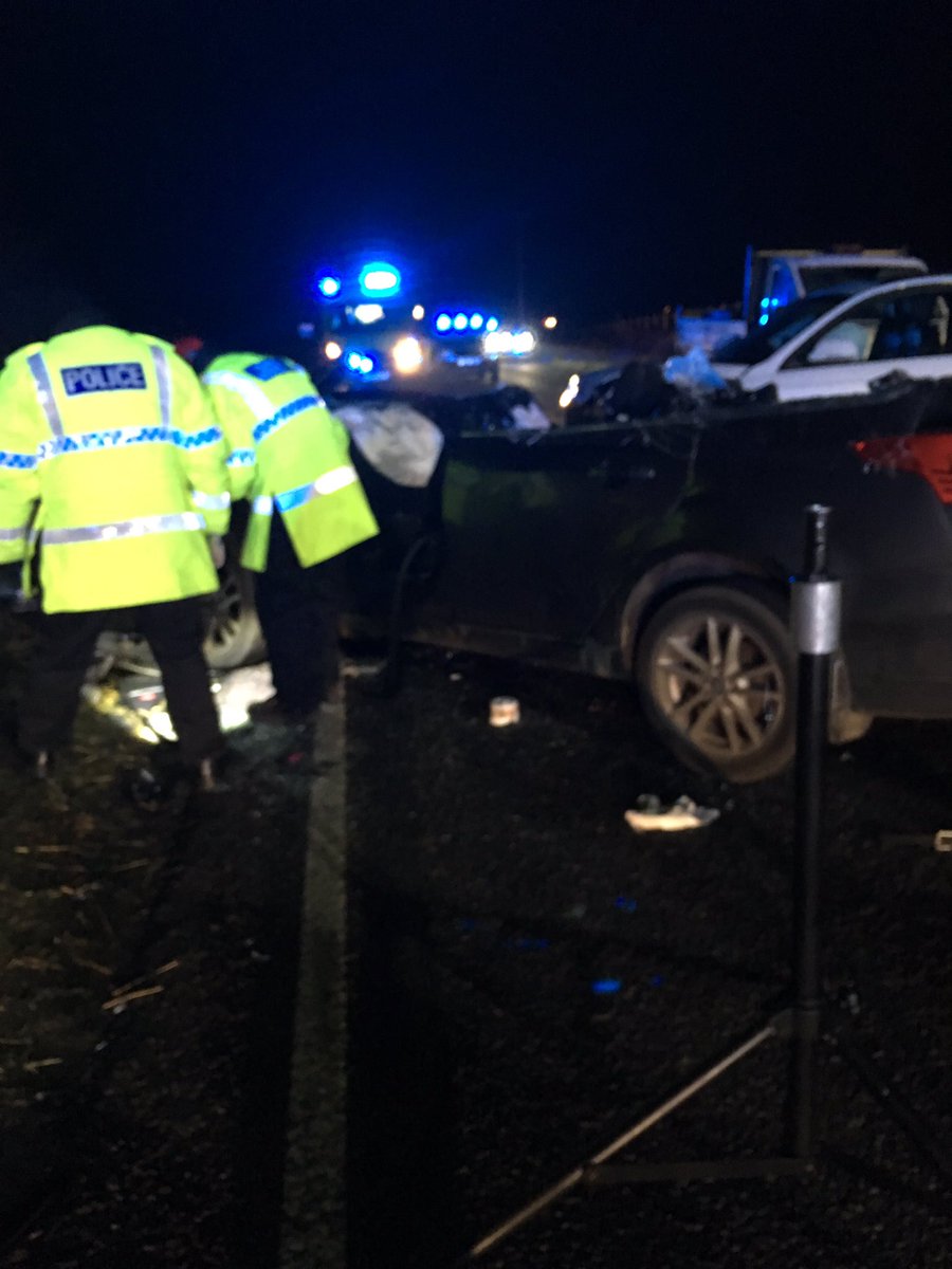 EEAST_KBrown's tweet photo. Tipped out to support our teams with hands on care for a multi casualty serious collision near Ely this evening. Great team work and excellent support from our PTS @EastEnglandAmb @EEAST_TOC @Magpas_Charity @EastAngliAirAmb @EEAST_DLONC @EEAST_DLOSc @cambsfrs @roadpoliceBCH https://t.co/s9jwIi2j3n