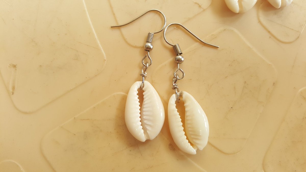 OnuiEssentials's tweet photo. More cowries😍😍😍 https://t.co/k7kMsjqGaw