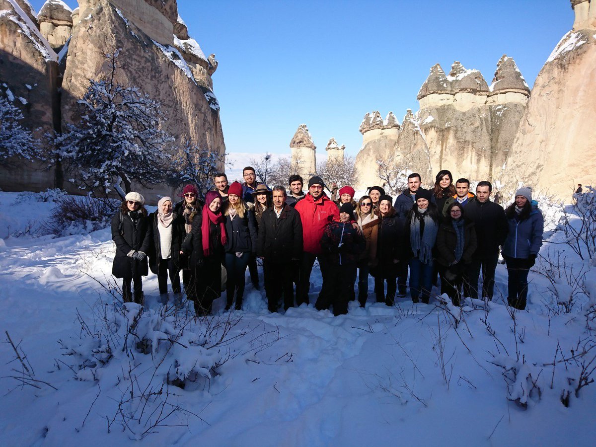 Türk Pediatri Kurumu'nun genç pediatristlere yönelik olarak düzenlediği Pediatri Okulları'nın dördüncüsü Kapadokya'da gerçekleştirildi.