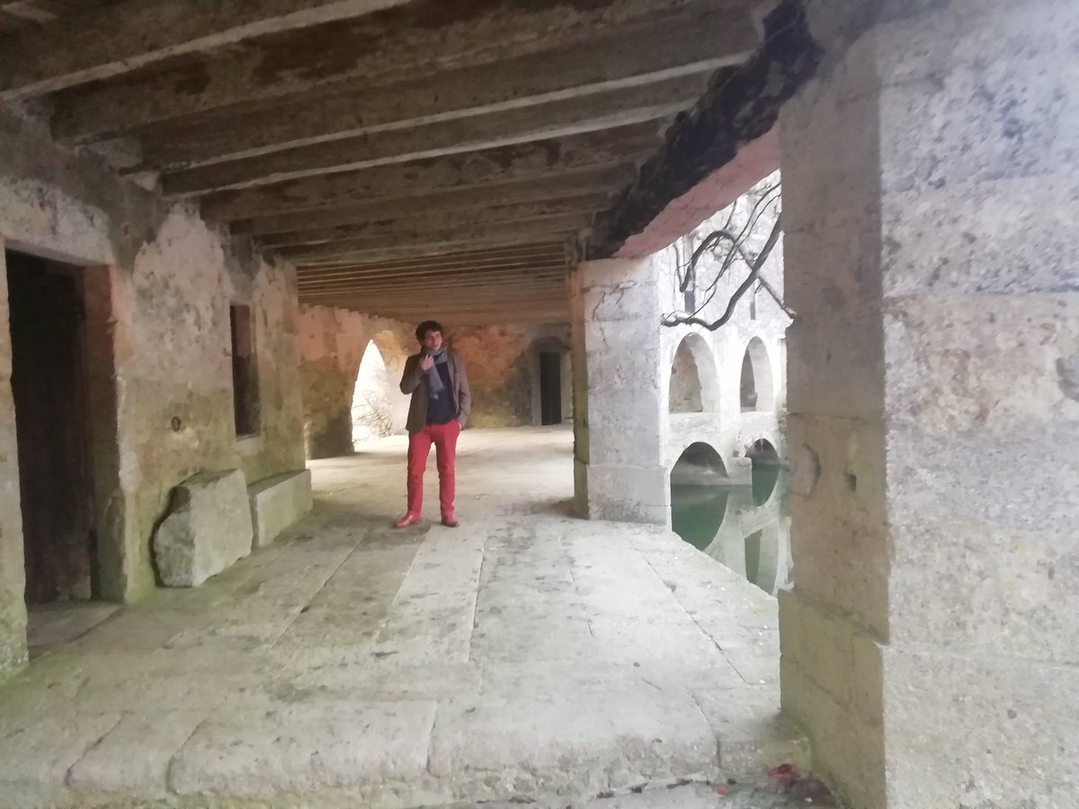 BooksWhen's tweet image. Toujours en bonne compagnie avec mon guide local préféré ! #nazdrovya
Je vous invite à visiter le château de Lavison à #loubens bijou historique datant de 1274 aux vins mémorables !