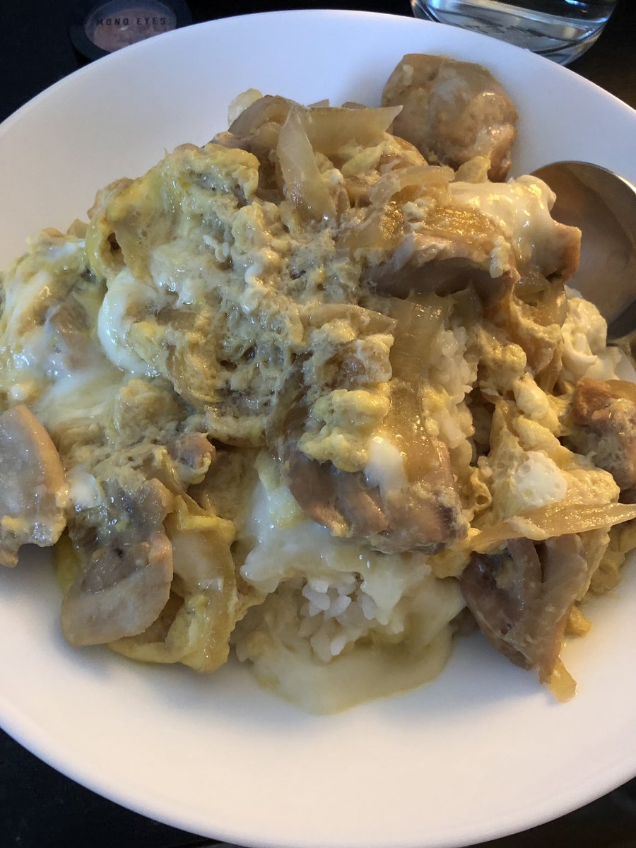 Fuunn_70's tweet photo. 親子丼が世界で1番好き https://t.co/ibpyxG9zhU