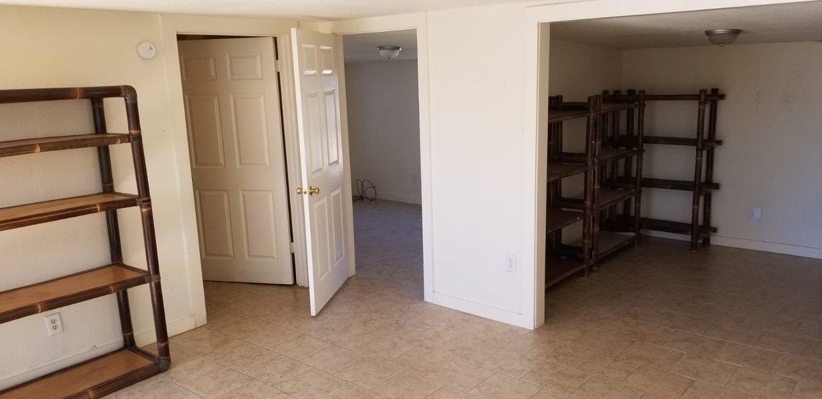 SungoldProperty's tweet photo. #Kingsland 4331 Skyline Drive - AVAILABLE  🏡 Large Home 8 Rooms or 4 Bedrooms / 2 Bath, Central Air / Heat, Electrcity included up to
$ 150 , could also be 2 Duplex Units , Rent $1150 / Monthly - #commercial space, #office 
Details ➡ https://t.co/AxodmzIzUp https://t.co/kmQqrJYDke