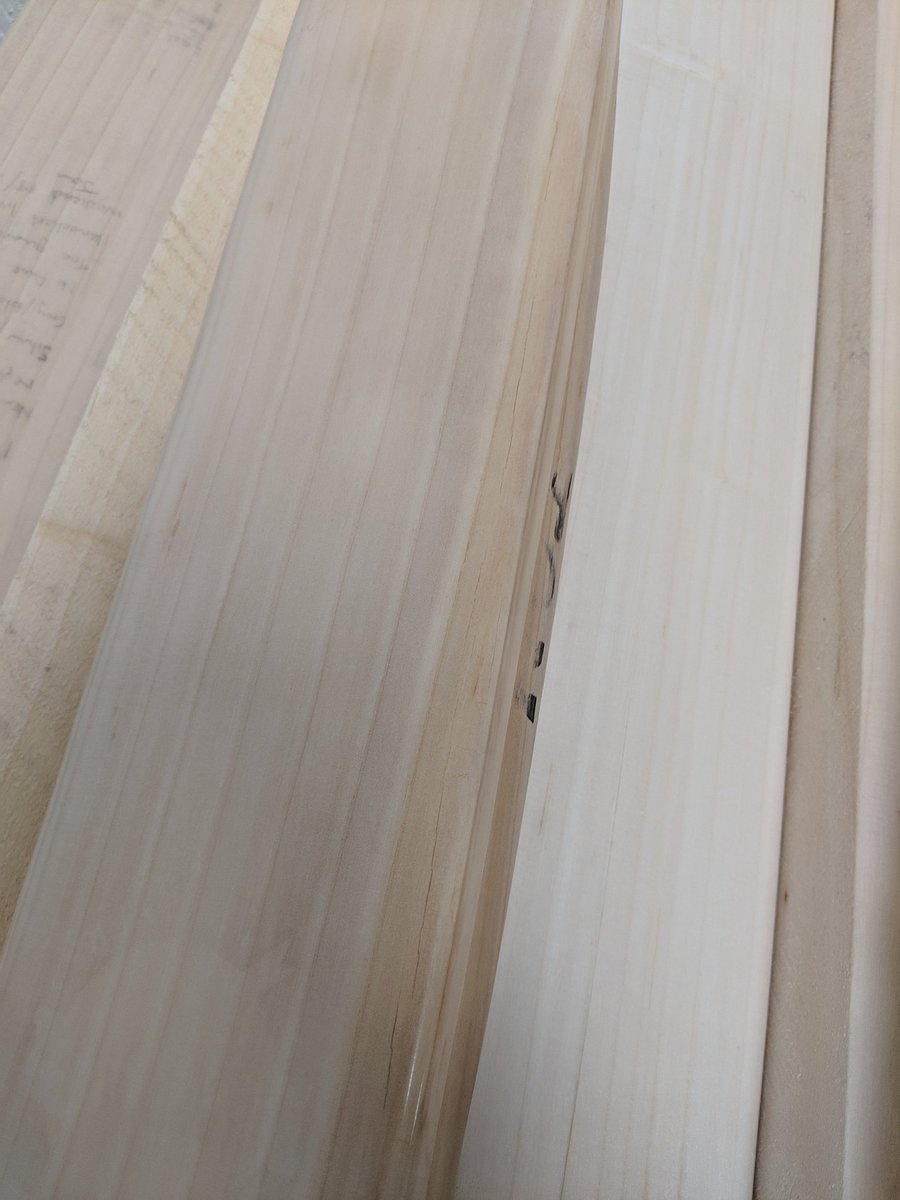 Robertjames Cricket On Twitter Finished Result Of The Ton Bat With Robertjames Cricket On Twitter Finished Result Of The Ton Bat With Its New Handle Shoulder S Toe Breakages And Edge Repaired Asgoodasnew
