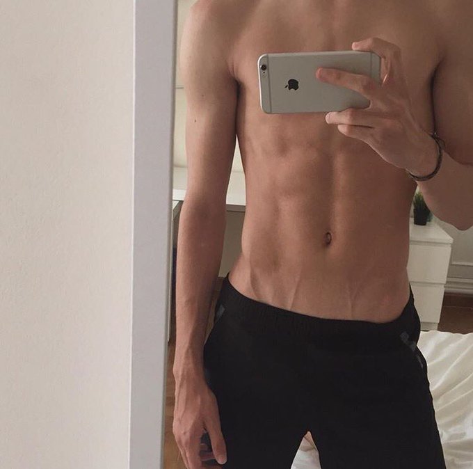 😴👻 https://t.co/nABbqOFdaR