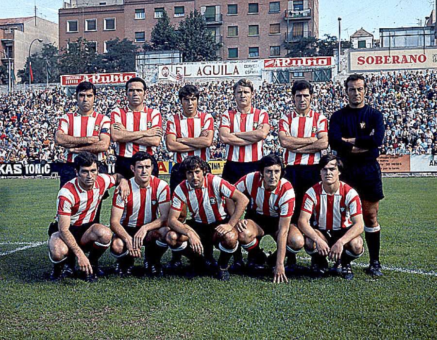 FOTOS HISTORICAS O CHULAS DE FUTBOL - Página 5 DxYnFdPX4AAHH0e