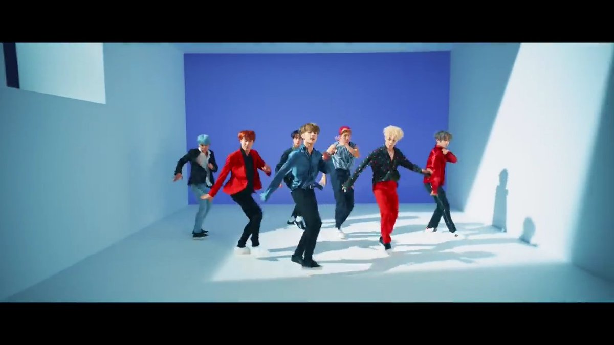 MariMin28's tweet image. Amores da minha vida..... 💜
#BraJin 
#PYPROJECT 
@BTS_twt