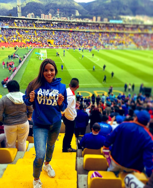 C8Benavides's tweet photo. Yo soy así, a Millos yo lo quiero... 🎶💙 https://t.co/XlyOu9gEyH