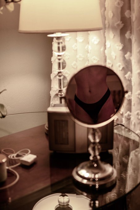 Look in the mirror. That&rsquo;s you&rsquo;re only competition. https://t.co/C97Tw1vWj9<a href="/tag/tinder"class="tags"><span>#tinder</span></a>
