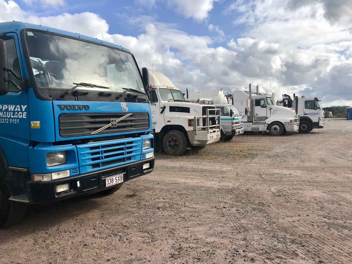 Back to the yard on this warm Monday morning.. Busy week ahead before Australia Day Long weekend 🇦🇺 
To request a booking call 0732729151....
#lippway #liquidwasteremoval #bdouble #brisbane #queensland #transport #servicingbrisbane #brisbanebusiness #vactank #gullysucker