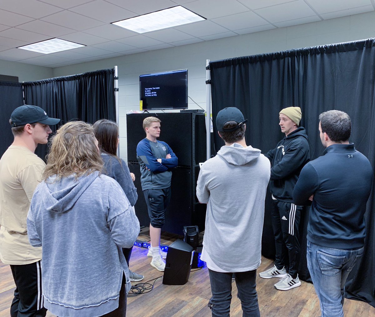 THE NEW CREW // Tonight our CREW leaders met to prep, practice and pray for CREW this semester! Don’t forget that CREW moves to Wednesday nights at all campuses starting February 6 and trust us.... you don’t wannna miss it!! #ThenewCREW