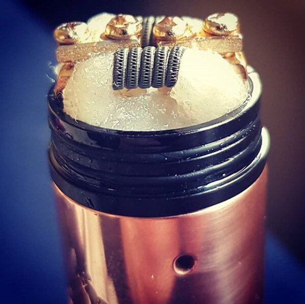 Vapor_Jason's tweet photo. Goon rda is always perfect to match Viking mod, especially 24mm diameter. 😉😤💨
#vapemod #vapemechmod #vapemechs #goonrda #528customvape #vapemechanical #serisvape #arkhammods #vikingmod #vapechasers #mechmodchasers #vapeadvanced #vapehandcheck #vapebuild #vape専門店 #vape初心者 https://t.co/yeWBwgW4pP
