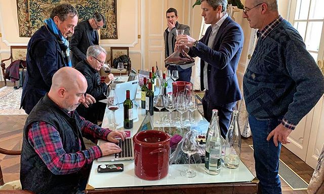 Hard at work at #LeovilleLasCases in #bordeaux.
.
.
.
.
.
.
.
.
#winelovers #wineloversunite #wineoftheday #winetasting #winestagram #instawine #bordeaux2015 #wineday #wine #winecritic #winetasting

📸 instagram.com/p/Bs4aeTcnVHV/ via tweet.photo