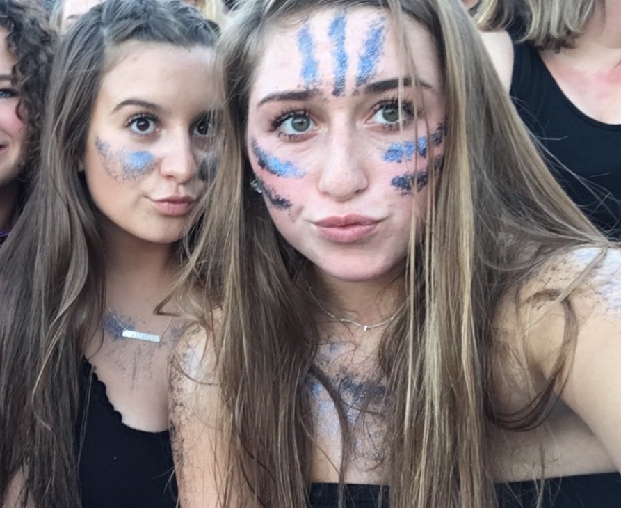 CarterJackson01's tweet photo. Happy late bday!!! @taylor_hufford love u sm bestie!❤️ so glad I was with u for ur special day(: U deserve the best sweet girl ily https://t.co/vule3kmYcY