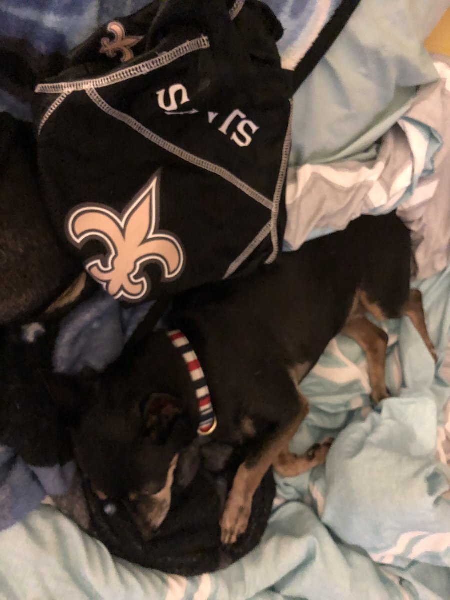 iamjenchanted's tweet image. She's like Oh hell no, Eff this. #worstcallever #WorstNonCallEver #worstrefsever