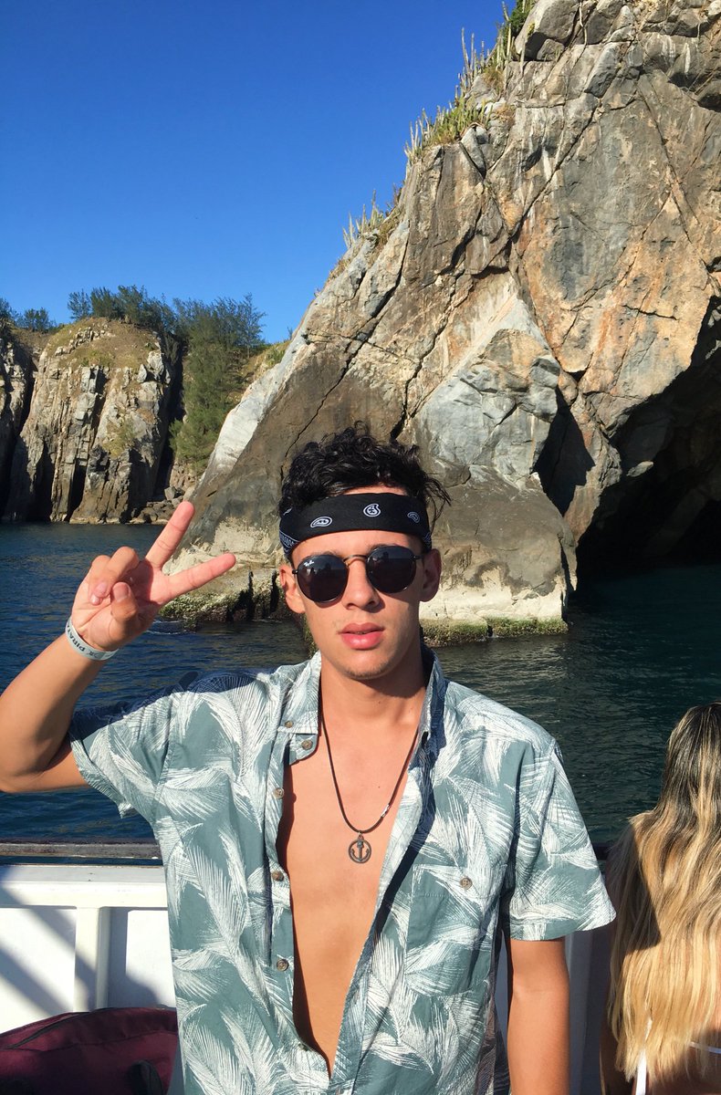 PaesLeme07's tweet photo. Postando duas fotos pq esse dia merece 🌊☀️ https://t.co/PfVABB3tBC