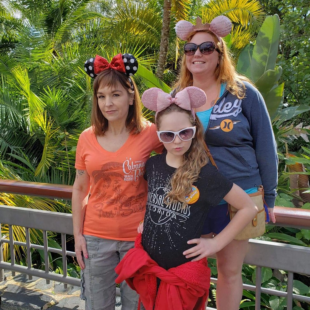TracySeiler's tweet photo. Had a great time with my nieces at Magic Kingdom. https://t.co/G9ranb2YV0
