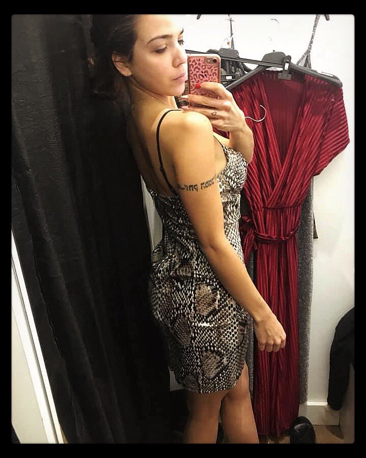 DeniseCicchitti's tweet photo. 🐊 #crocodilerock #pitonato #shortdress #curves #bb #bside #perfile #myback #bracelet #tattoo #tattoed #mirrorselfie #eghò https://t.co/QXfaT2qVg2