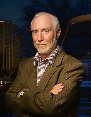 aarmark's tweet photo. Tonight HOUR TWO on #ArmedAmericanRadio its #TheAlanKorwin Experience w/@gunlawsdotcom Alan Korwin. Also discussing #Oregon latest gungrab bill #SB501 it's Kevin Starrett from #OregonFirearmsFederation. @AWRHawkins @SRNNews  @LarsLarsonShow @FoxNews @CNN https://t.co/BPvt7z8gq3