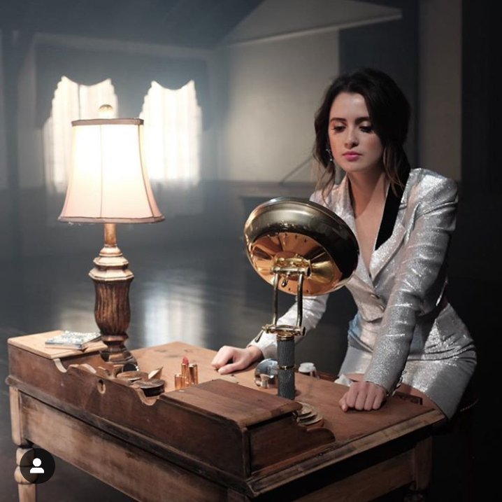 LauraMaranoCol's tweet photo. Nueva foto de Laura Marano en instagram.
Laura creo un challenge (#LetMeCryChallenge) él cual consiste en subir un vídeo a instagram cantando él coro de #LetMeCry, al subirlo debes etiquetar a @lauramarano y usar él hashtag. ¡Animate a hacerlo! https://t.co/EAUWmFwU6z