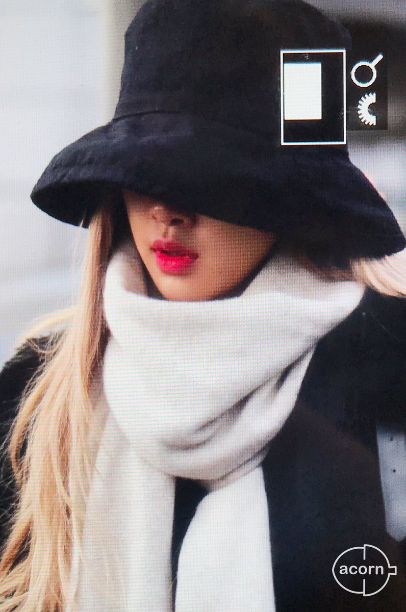 black bucket hat jungkook