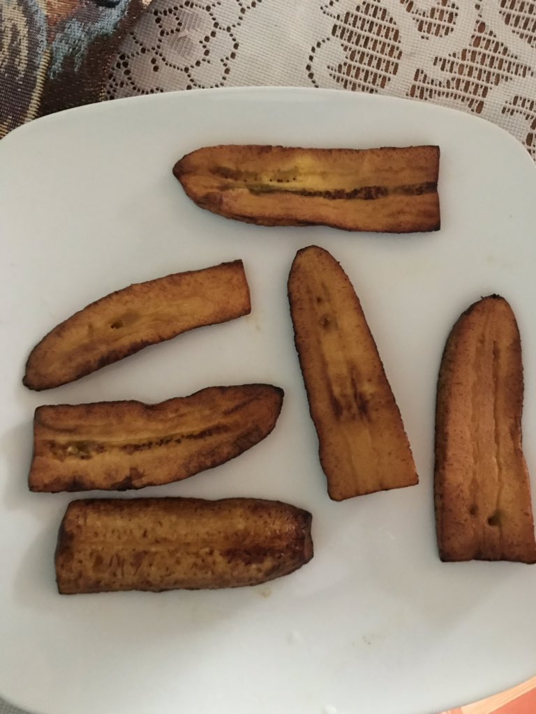 Love comes in all shapes and sizes. #Belizeantwitter  #Caribbeanfood #plantain