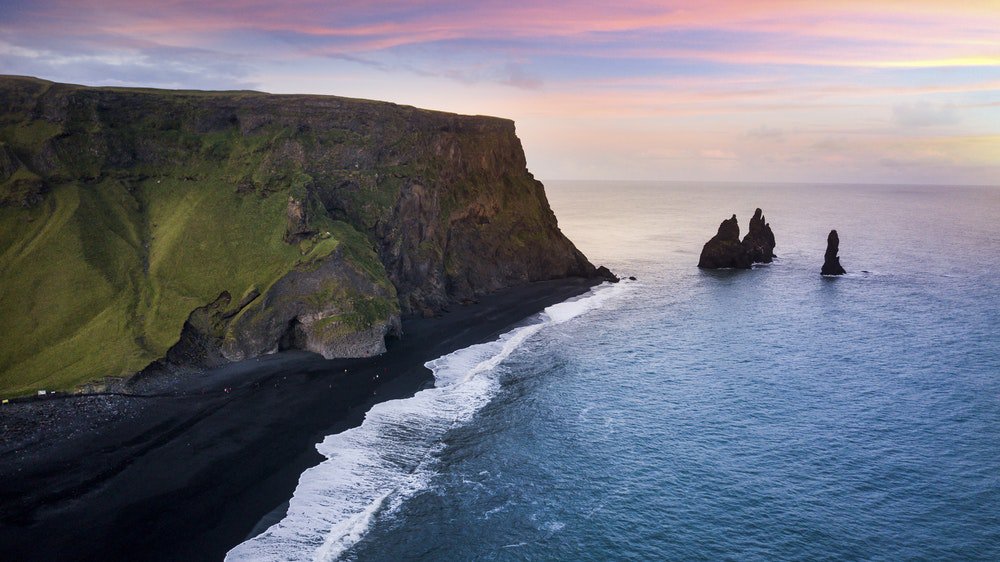 HarleyBinks's tweet photo. Reynisfjara Beach, Iceland https://t.co/ngRu0Hl39N